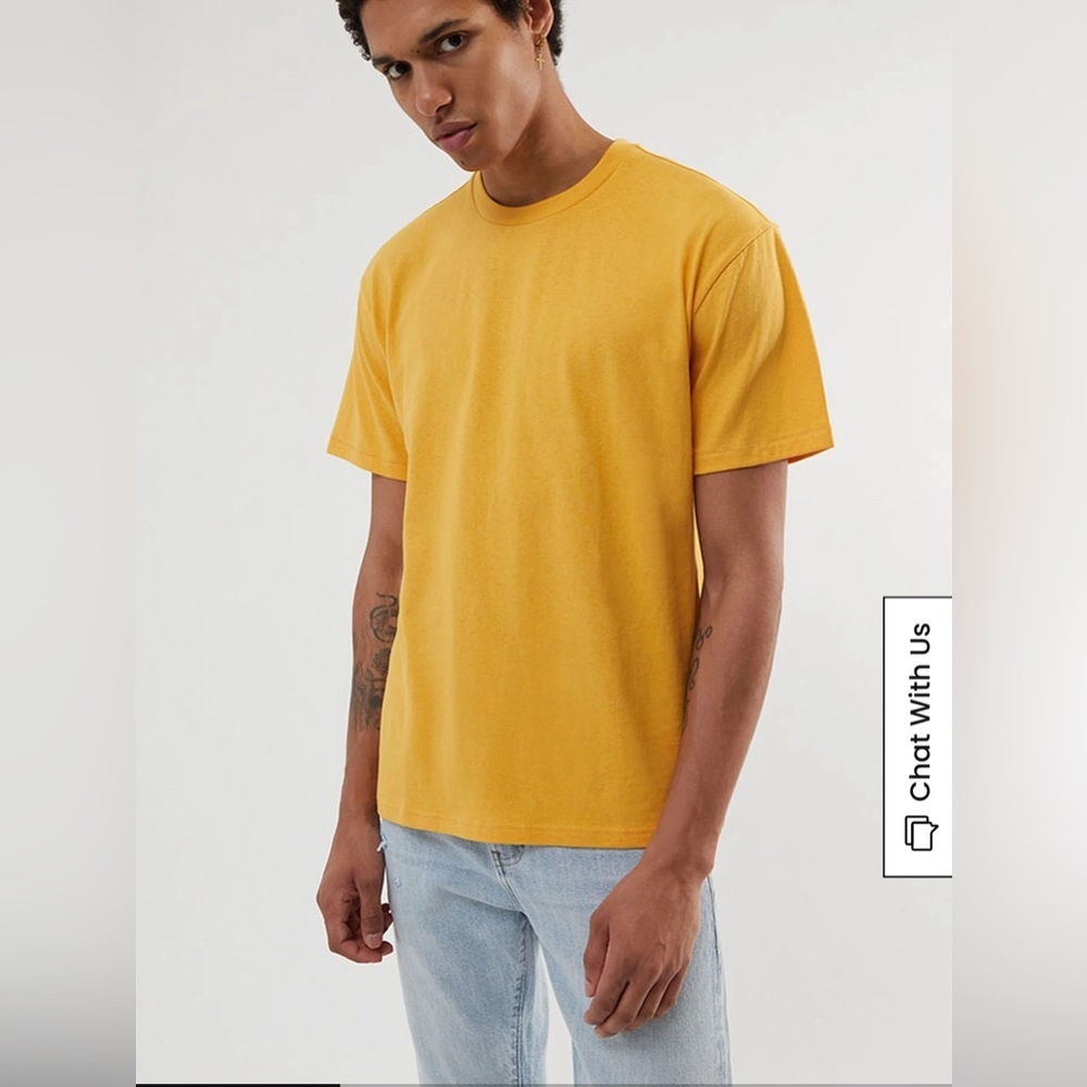 Pre-Loved Men’s Mustard Yellow/Gold T-Shirt - PacSun